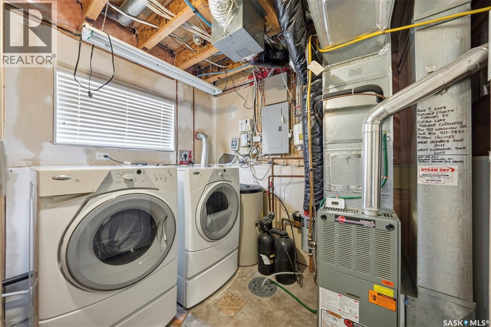 626 Peterson Crescent, Saskatoon, SK - Indoor Photo Showing Laundry Room