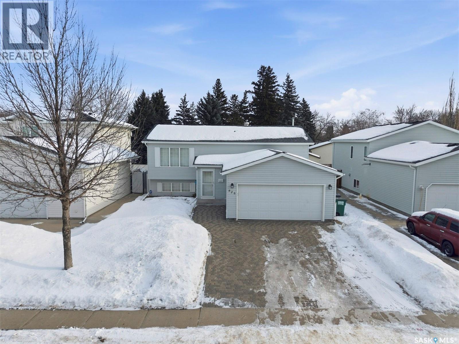 626 Peterson Crescent, Saskatoon, SK - Outdoor