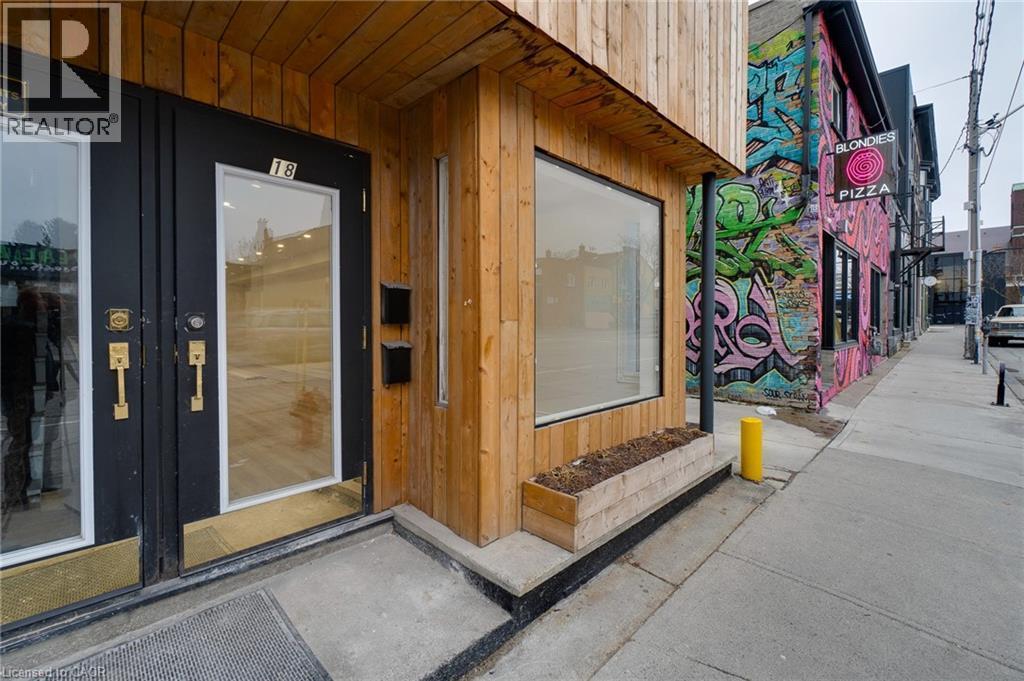 18 Barton Street E, Hamilton, ON - Outdoor With Exterior