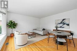 Photo Virtually Staged -