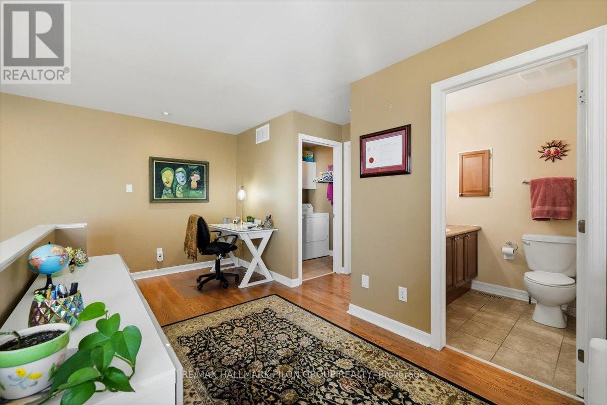 2380 Virginia Drive, Ottawa, ON - Indoor