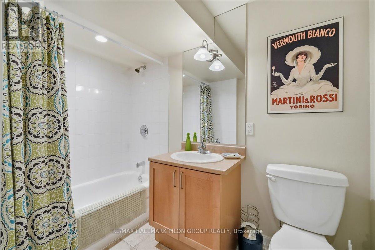 2380 Virginia Drive, Ottawa, ON - Indoor Photo Showing Bathroom