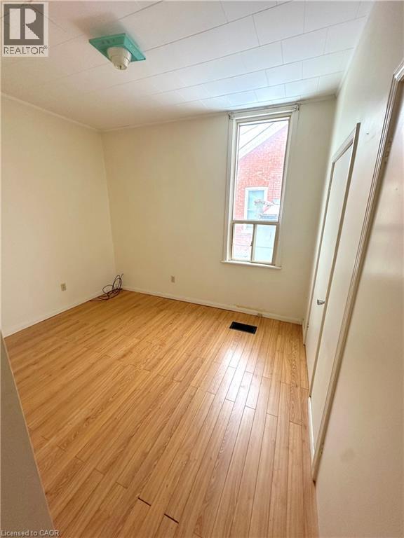 107 Cathcart Street, Hamilton, ON - Indoor Photo Showing Other Room