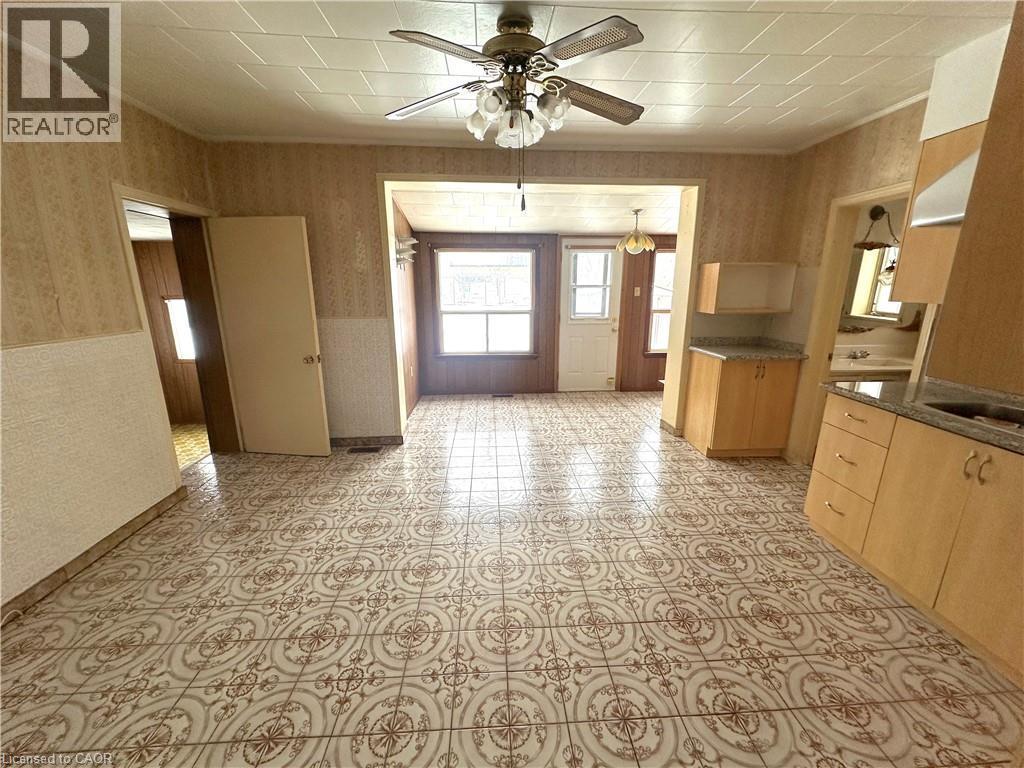 107 Cathcart Street, Hamilton, ON - Indoor Photo Showing Other Room