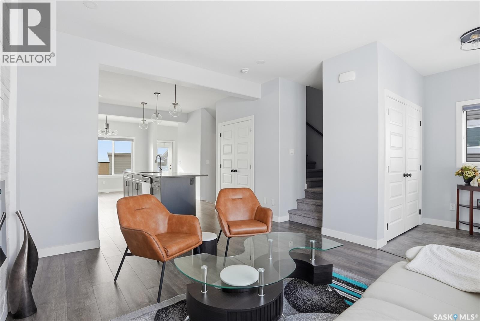306 Brighton Boulevard, Saskatoon, SK - Indoor Photo Showing Living Room