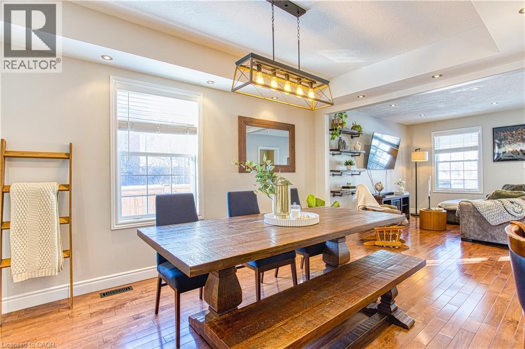 153 Gladstone Avenue, Hamilton, ON - Indoor Photo Showing Dining Room
