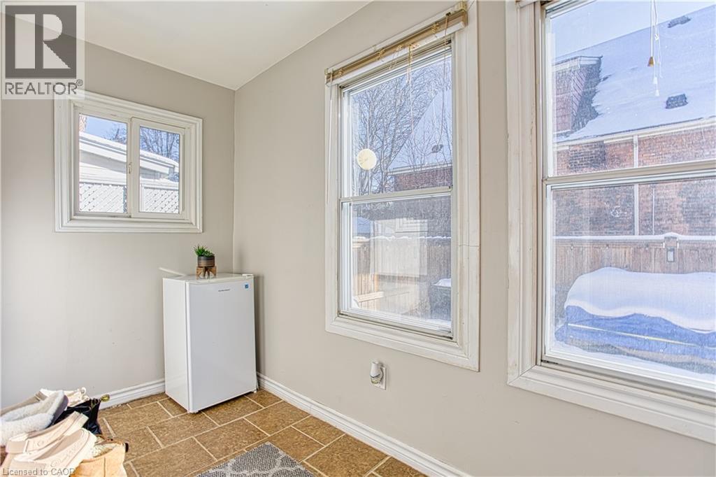 153 Gladstone Avenue, Hamilton, ON - Indoor Photo Showing Other Room
