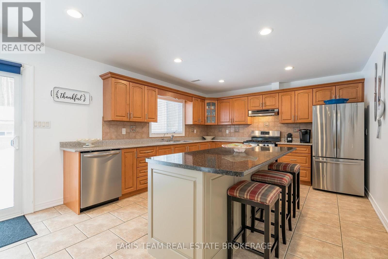 100 Desroches Trail, Tiny, ON - Indoor Photo Showing Kitchen