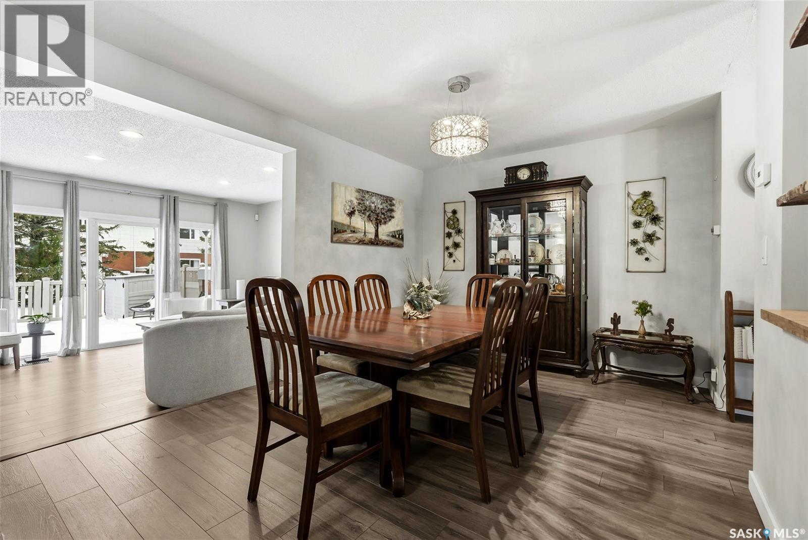198 Plainsview Drive, Regina, SK - Indoor Photo Showing Dining Room