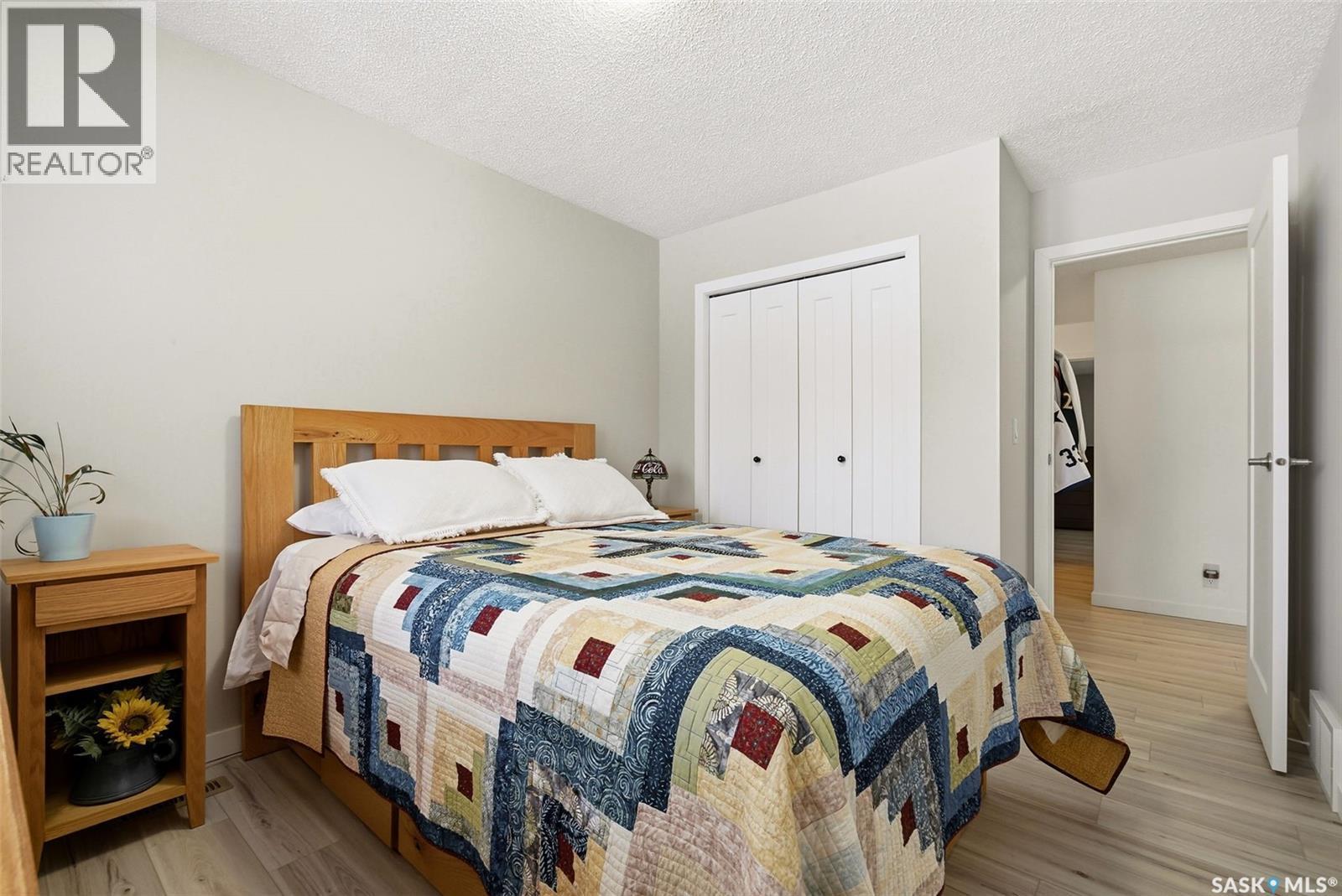 198 Plainsview Drive, Regina, SK - Indoor Photo Showing Bedroom