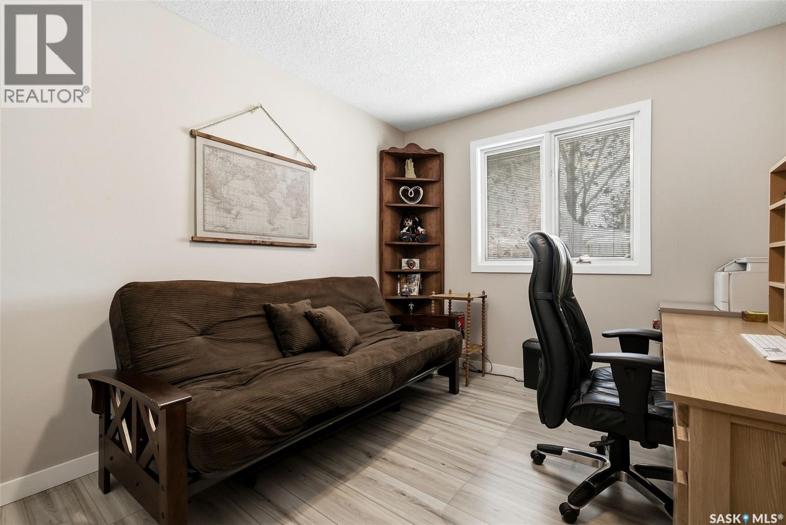 198 Plainsview Drive, Regina, SK - Indoor Photo Showing Office