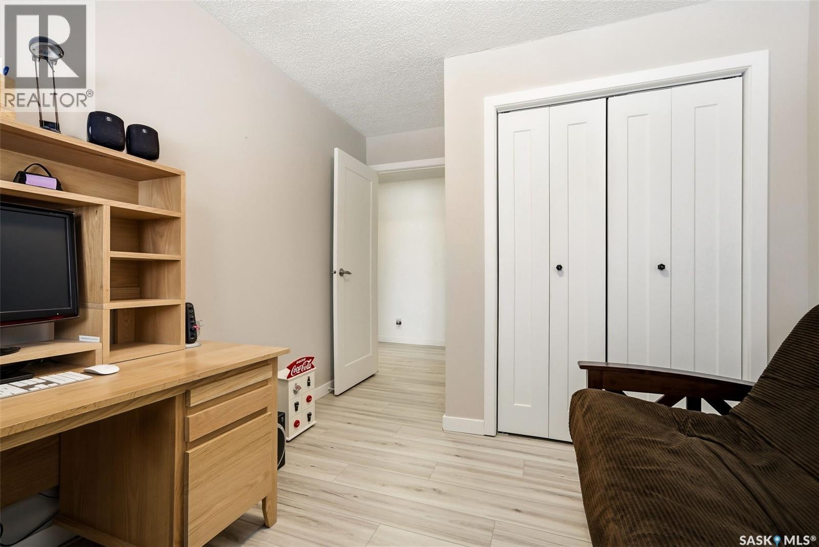 198 Plainsview Drive, Regina, SK - Indoor