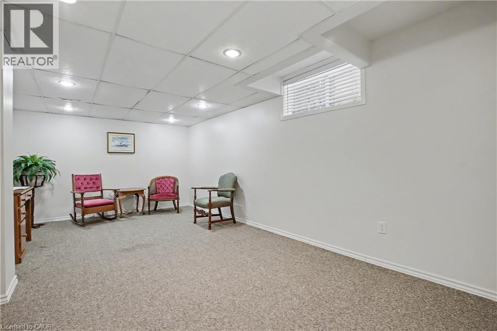 252 Keewatin Avenue, Kitchener, ON - Indoor Photo Showing Other Room