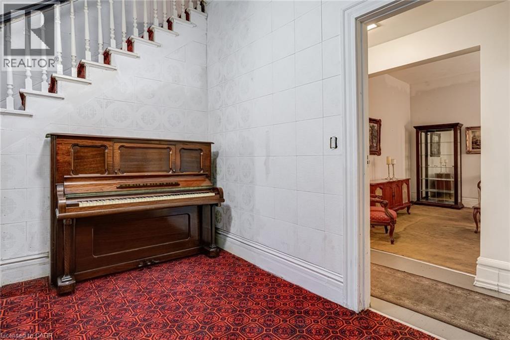 99 Blake Street, Hamilton, ON - Indoor Photo Showing Other Room