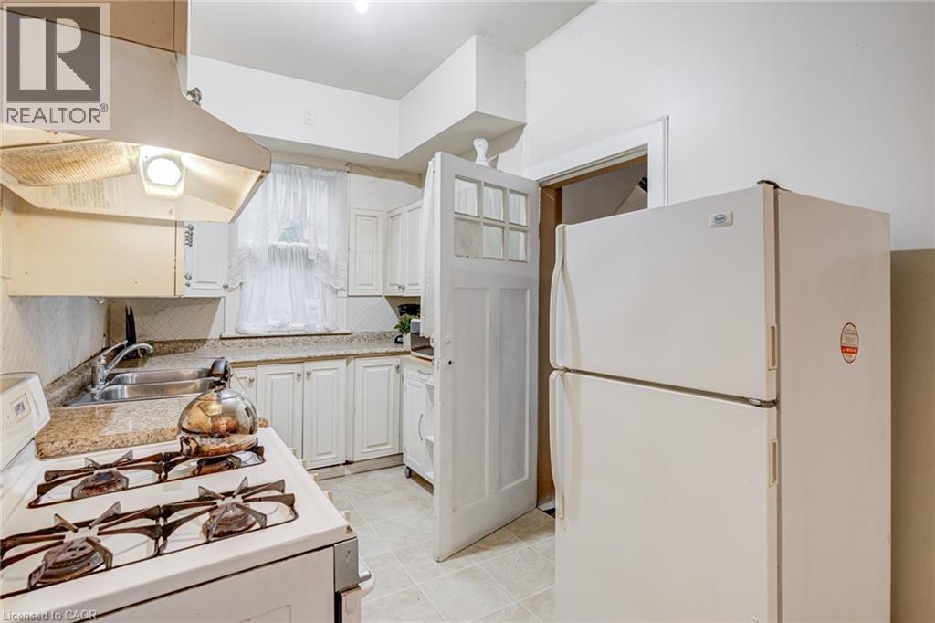 99 Blake Street, Hamilton, ON - Indoor Photo Showing Kitchen With Double Sink