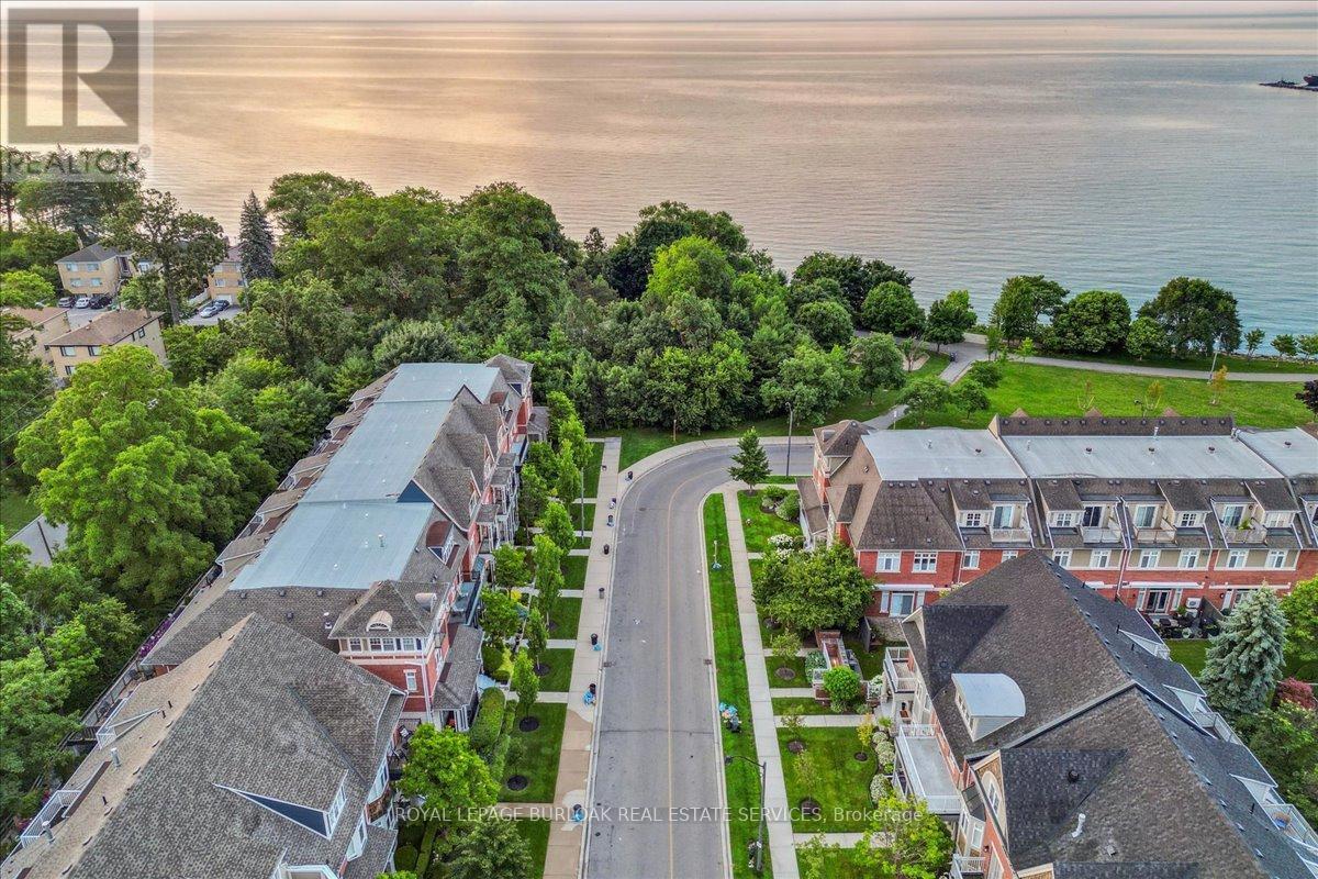 111 St. Lawrence Drive, Mississauga, ON - Outdoor With Body Of Water With View