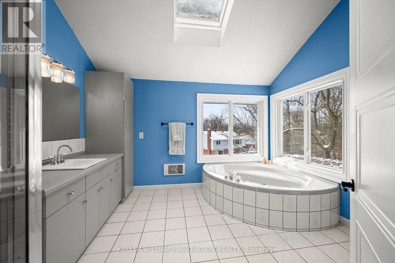 339 Glenridge Drive, Waterloo, ON - Indoor Photo Showing Bathroom