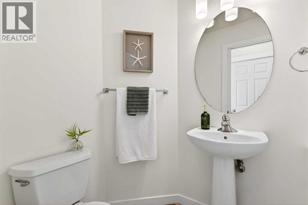 109 Copperstone Grove Se, Calgary, AB - Indoor Photo Showing Bathroom