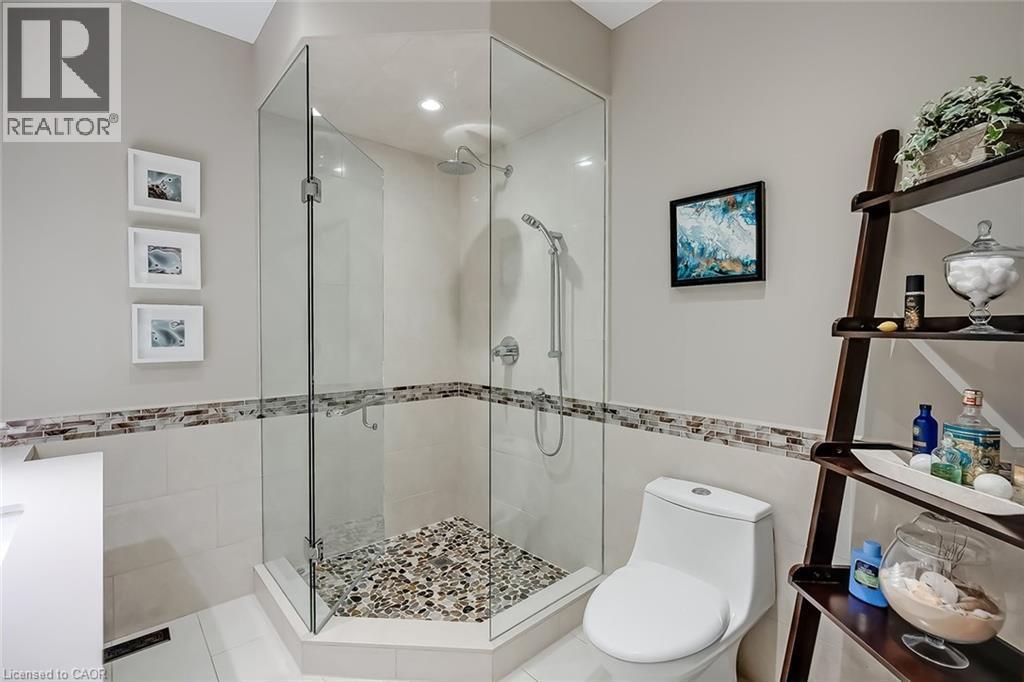 4304 Taywood Drive, Burlington, ON - Indoor Photo Showing Bathroom