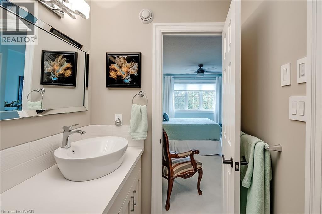 4304 Taywood Drive, Burlington, ON - Indoor Photo Showing Bathroom