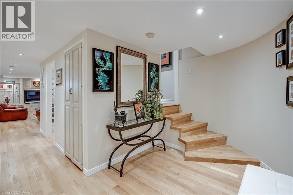 4304 Taywood Drive, Burlington, ON - Indoor Photo Showing Other Room