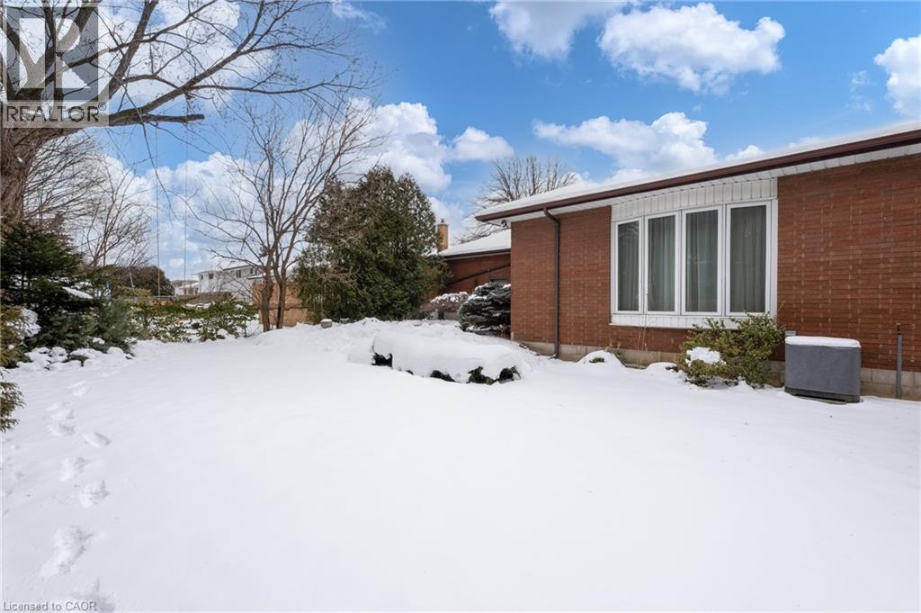 162 Bendamere Avenue, Hamilton, ON - Outdoor