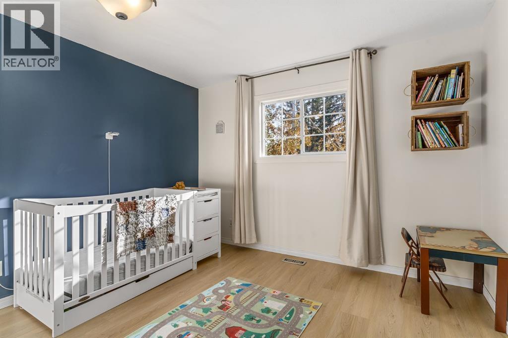 17 Aster Place Se, Airdrie, AB - Indoor Photo Showing Bedroom