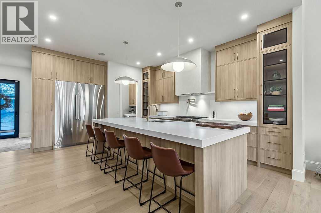 56 Lissington Drive Sw, Calgary, AB - Indoor Photo Showing Kitchen With Upgraded Kitchen