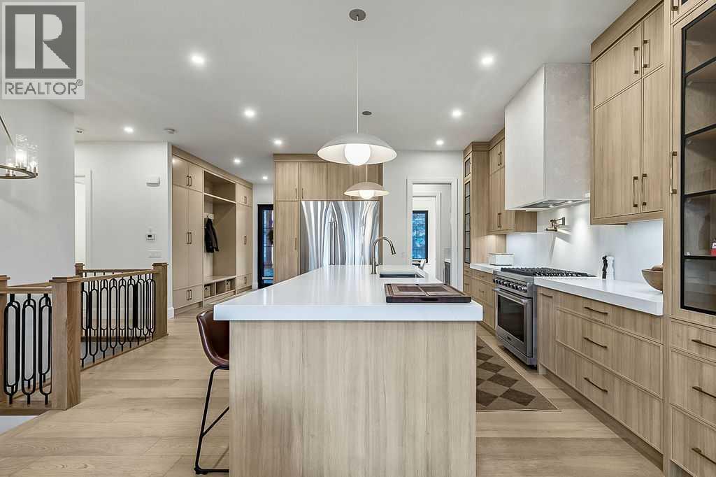 56 Lissington Drive Sw, Calgary, AB - Indoor Photo Showing Kitchen With Upgraded Kitchen