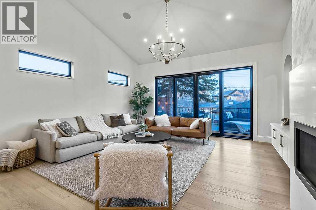 56 Lissington Drive Sw, Calgary, AB - Indoor Photo Showing Living Room