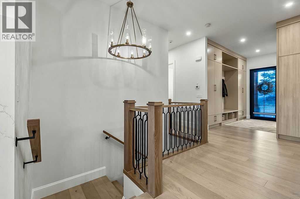 56 Lissington Drive Sw, Calgary, AB - Indoor Photo Showing Other Room