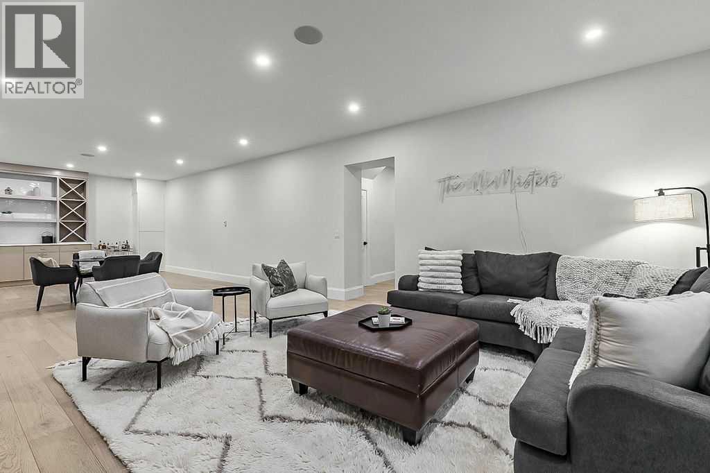 56 Lissington Drive Sw, Calgary, AB - Indoor Photo Showing Living Room