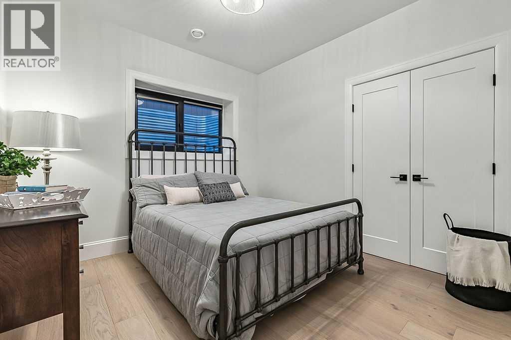56 Lissington Drive Sw, Calgary, AB - Indoor Photo Showing Bedroom
