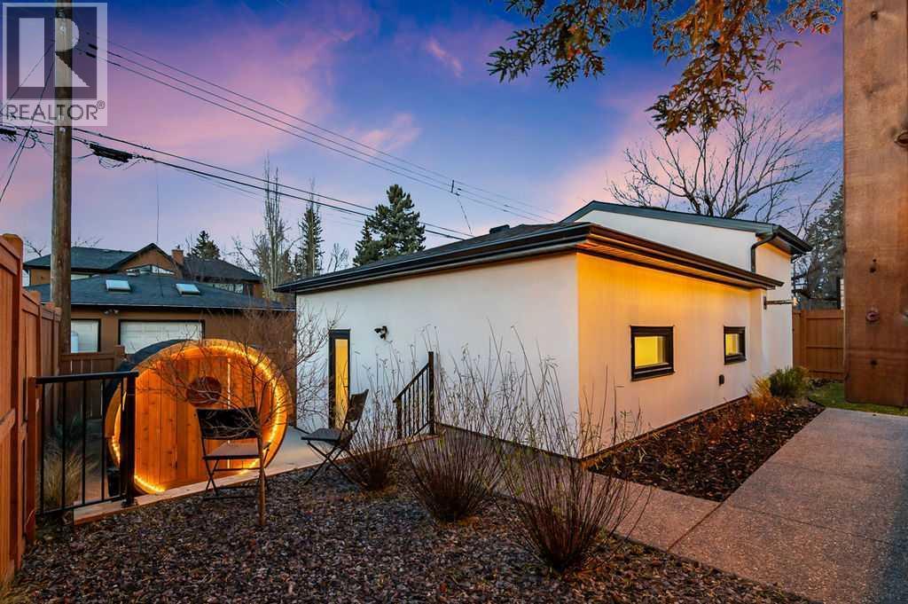 56 Lissington Drive Sw, Calgary, AB - Outdoor