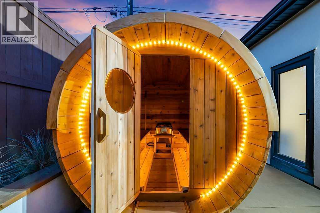 56 Lissington Drive Sw, Calgary, AB - Outdoor With Exterior