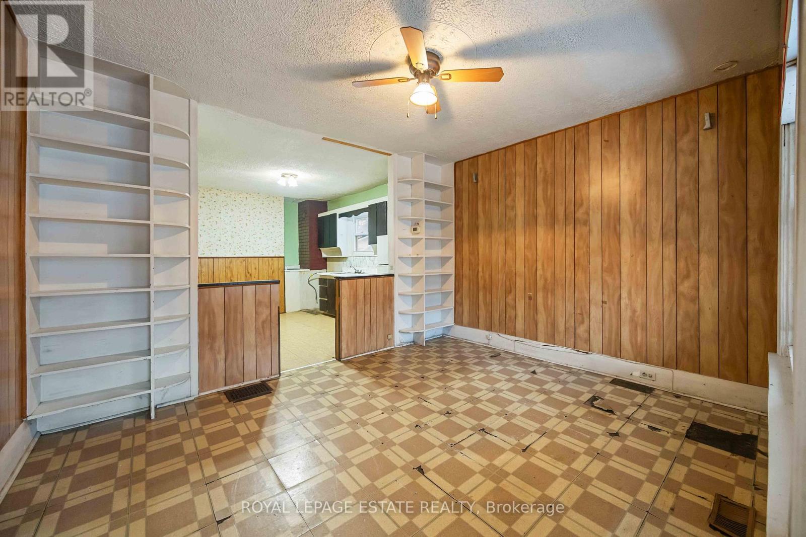 Love these Built-In Shelves. - 337 Craven Road, Toronto, ON - Indoor Photo Showing Other Room