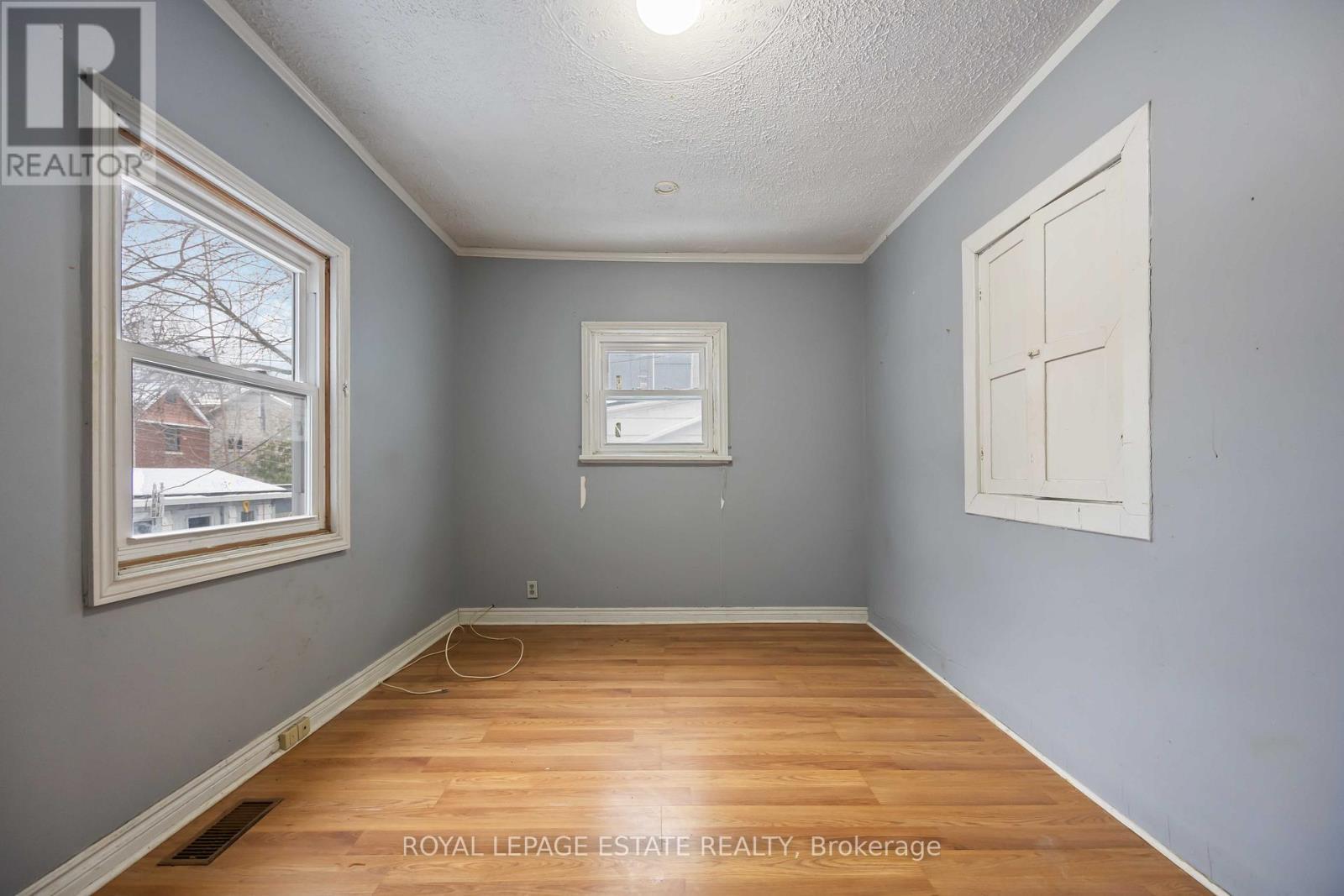 With a Peaceful, Boutique-Hotel Feel... - 337 Craven Road, Toronto, ON - Indoor Photo Showing Other Room
