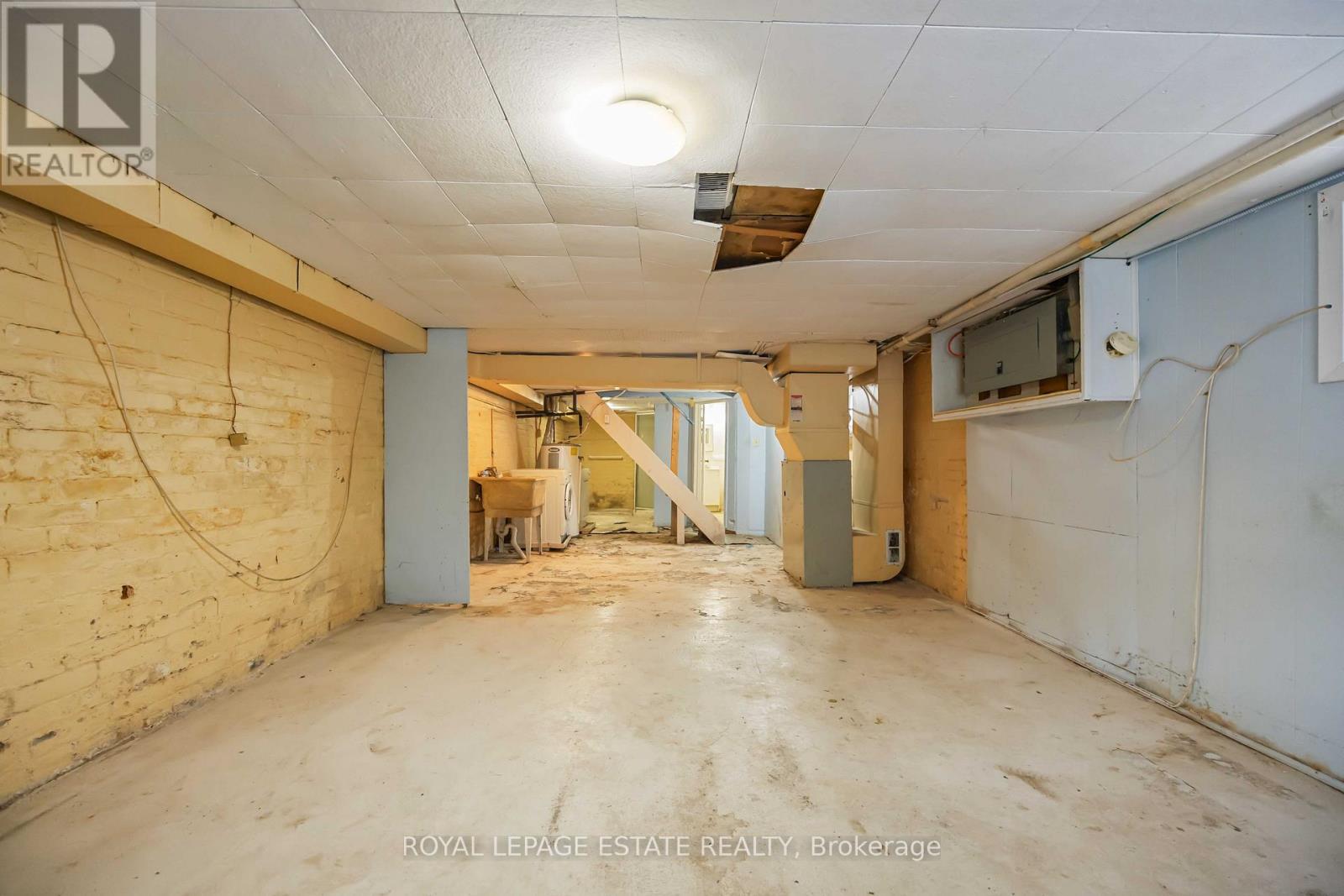 Lounge, Watch the Big Game, or Play Foosball. - 337 Craven Road, Toronto, ON - Indoor