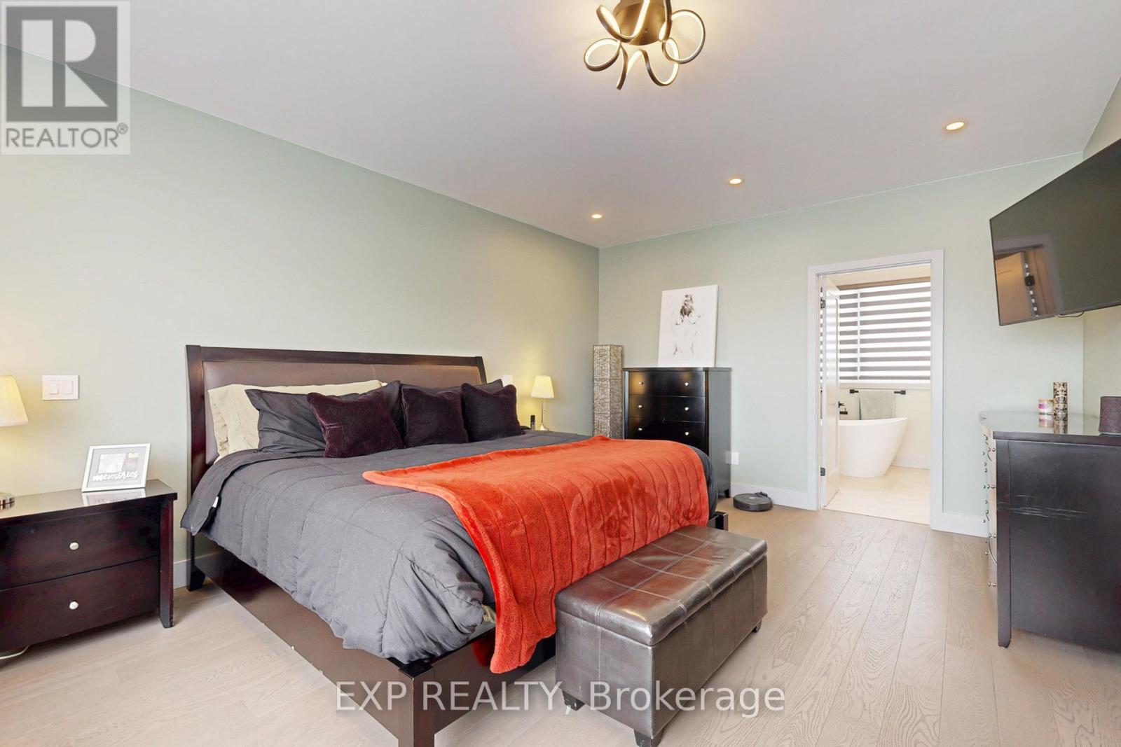 169 Euston Road, Burlington, ON - Indoor Photo Showing Bedroom