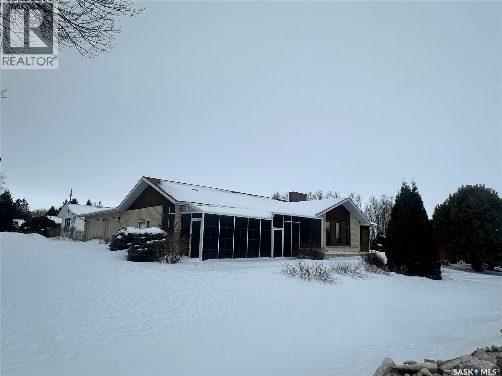 340 Canora Avenue, Canora, SK - Outdoor
