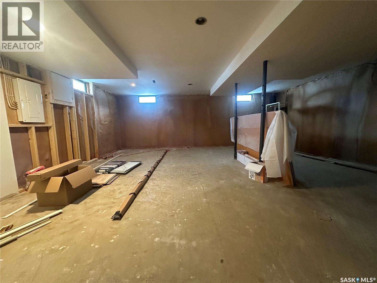 340 Canora Avenue, Canora, SK - Indoor