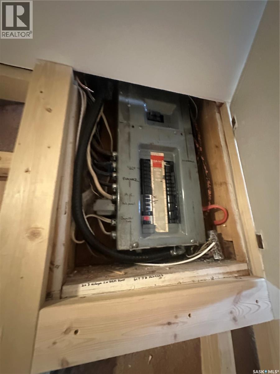 340 Canora Avenue, Canora, SK - Indoor Photo Showing Other Room