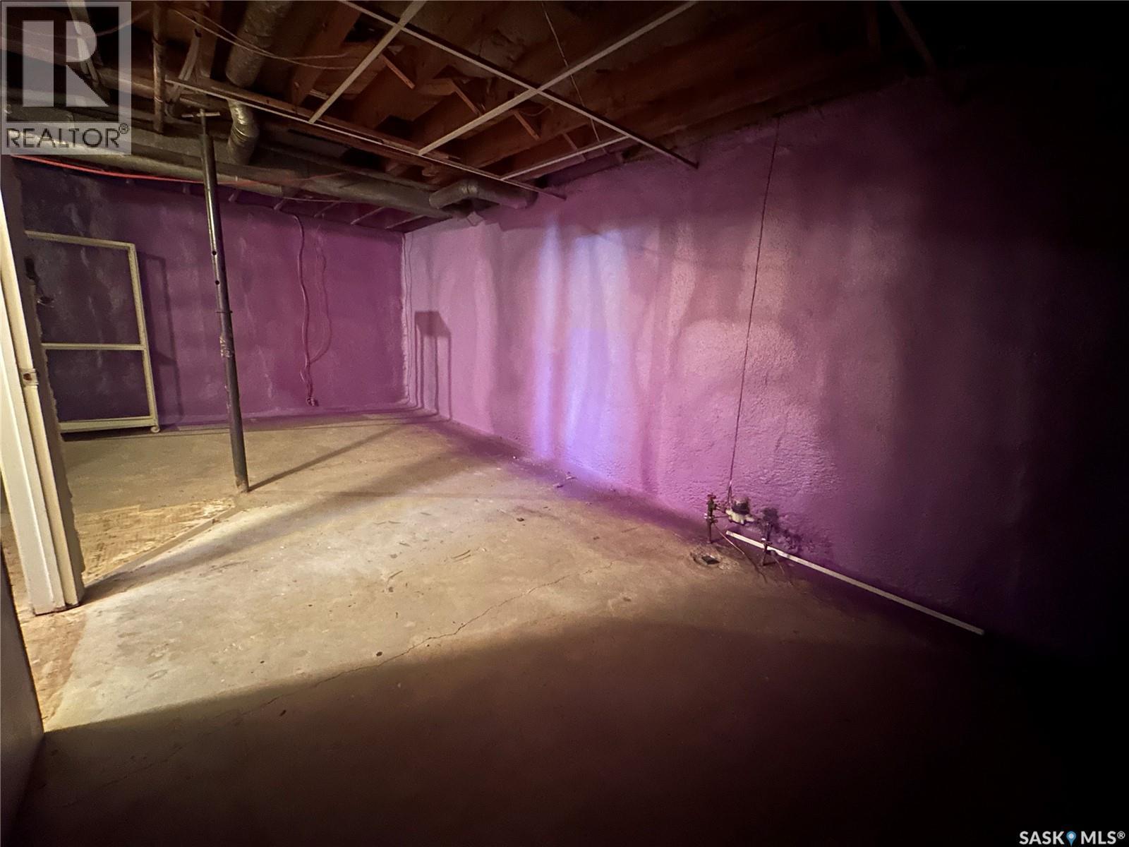 340 Canora Avenue, Canora, SK - Indoor