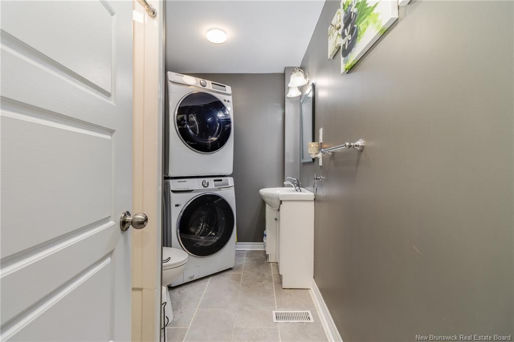 394 Royal Rd, Fredericton, NB