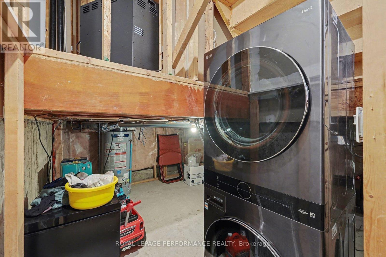 83 Manhattan Crescent, Ottawa, ON - Indoor Photo Showing Laundry Room
