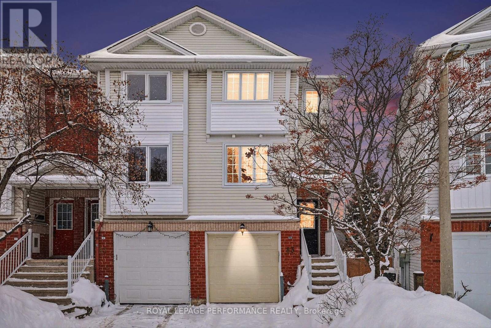 83 Manhattan Crescent, Ottawa, ON - Outdoor With Facade