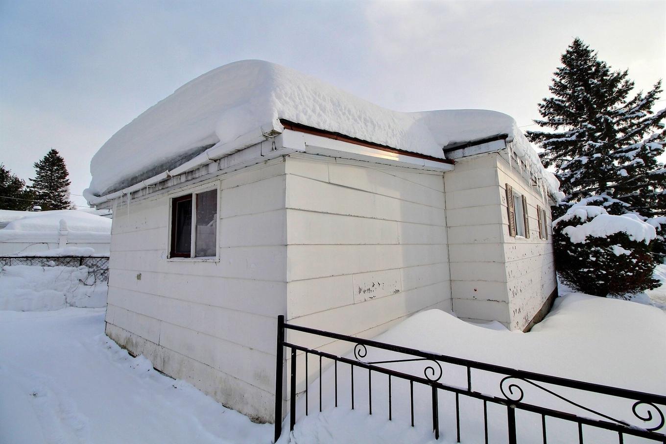 Face arrière - 1790 Rue Bourassa, Val-D'Or, QC - Outdoor With Exterior