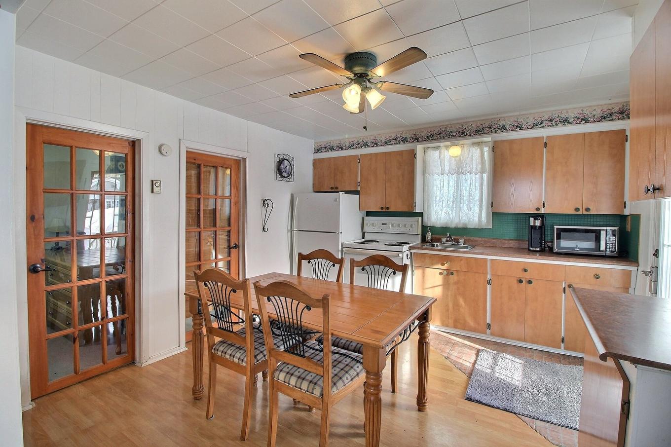 Cuisine - 1790 Rue Bourassa, Val-D'Or, QC - Indoor Photo Showing Other Room