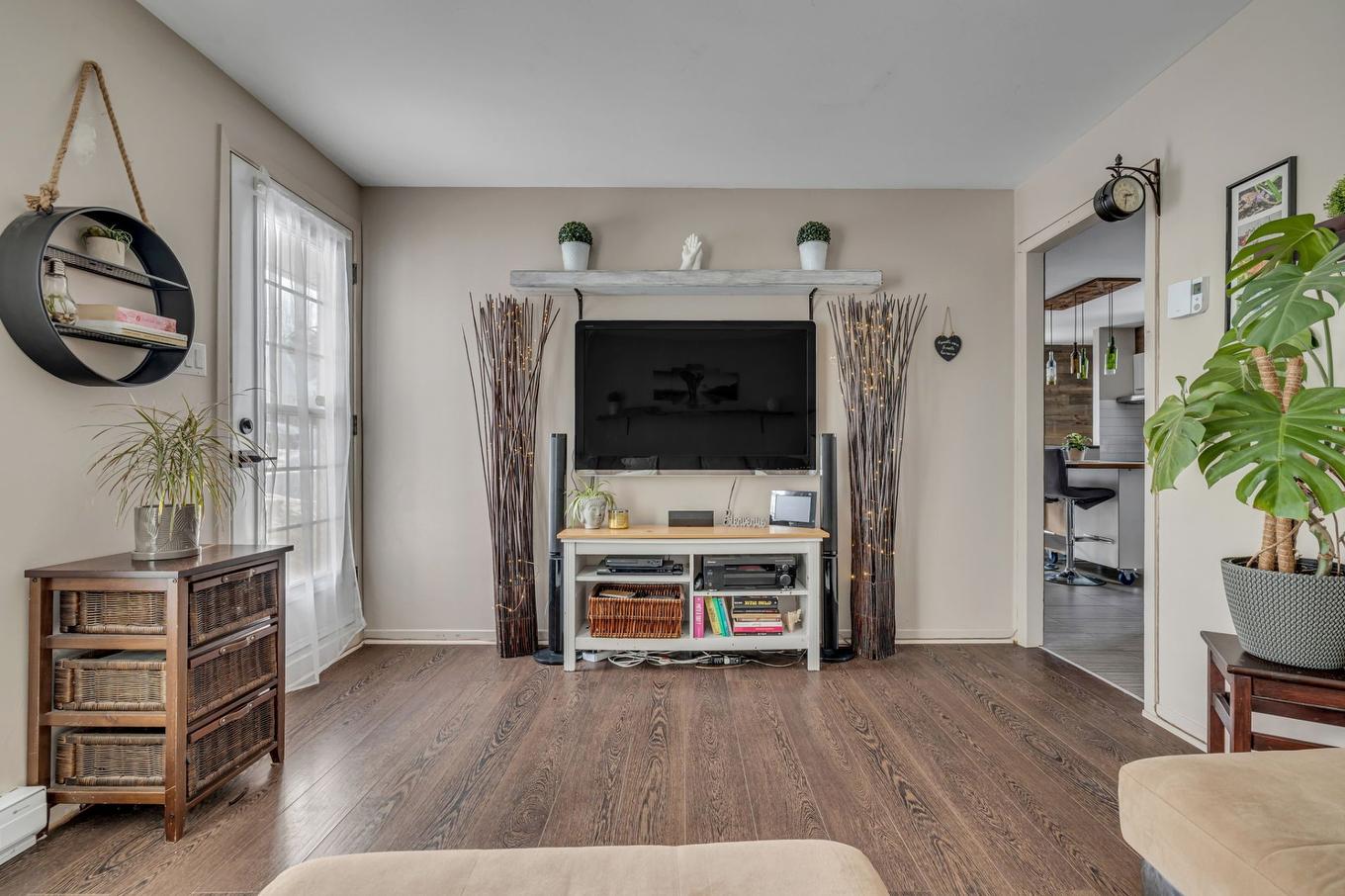 Living room - 30 Rue Valéda-Auclair, Québec (Charlesbourg), QC - Indoor Photo Showing Other Room