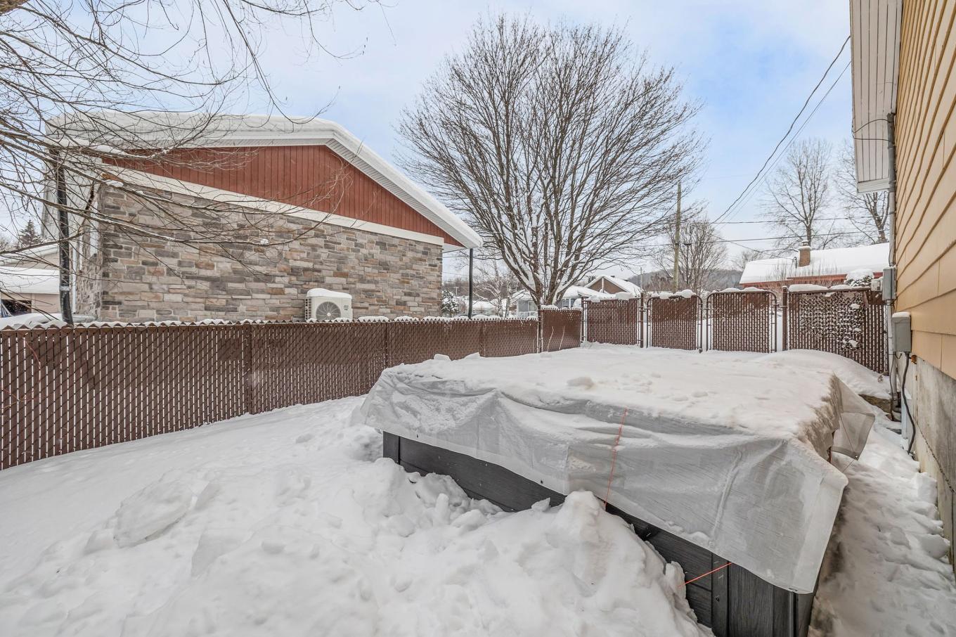 Exterior - 30 Rue Valéda-Auclair, Québec (Charlesbourg), QC - Outdoor